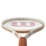 Wilson Roland Garros Clash 100 V3 Tennis Racket