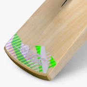 DSC Spliit 330 Junior Bat – Kashmir Willow DSCB2517