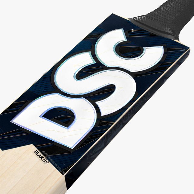 DSC Blak 88 Junior Bat – DSCB2511