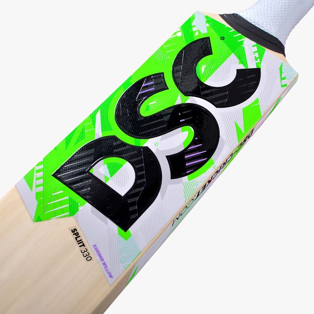 DSC Spliit 330 Junior Bat – Kashmir Willow DSCB2517