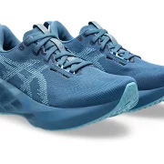 Asic’s Novablast 5 1012B765-402